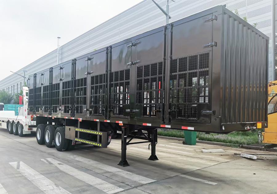 Animals transport trailer