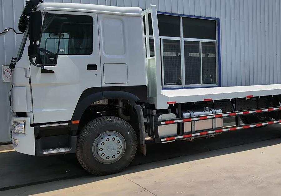 4x2 266hp cargo truck