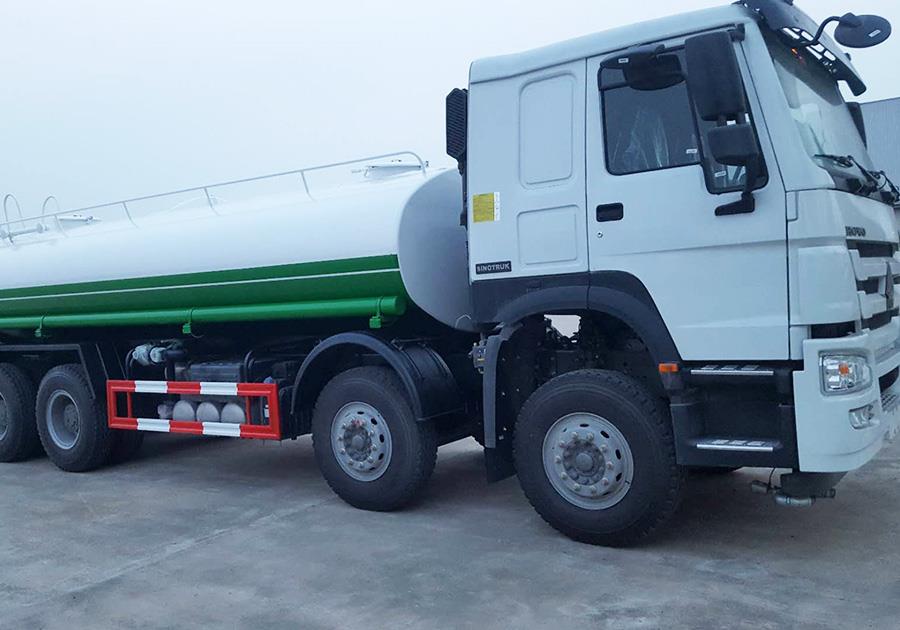8x4 25000liters water sprinker tank truck