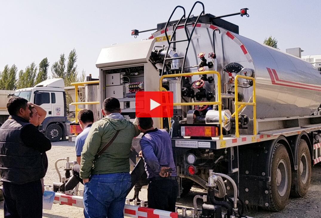 9m3 intelligent bitumen sprayer truck in Sudan